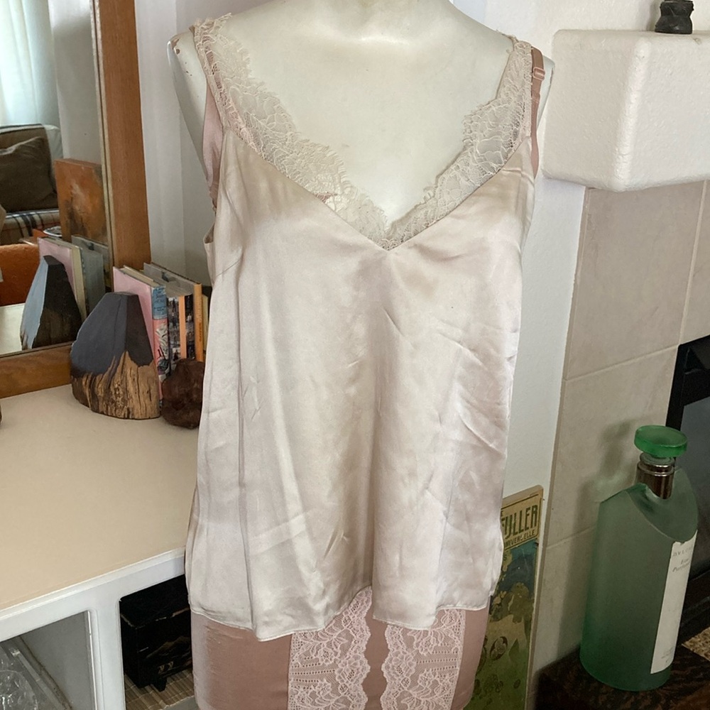 Cami NYC silk lace top lined medium
